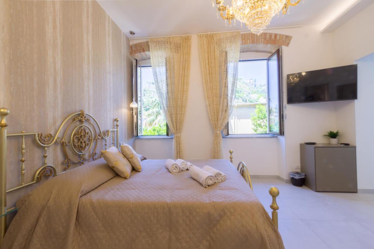 Villa Valverde B&B Taormina Buitenkant foto