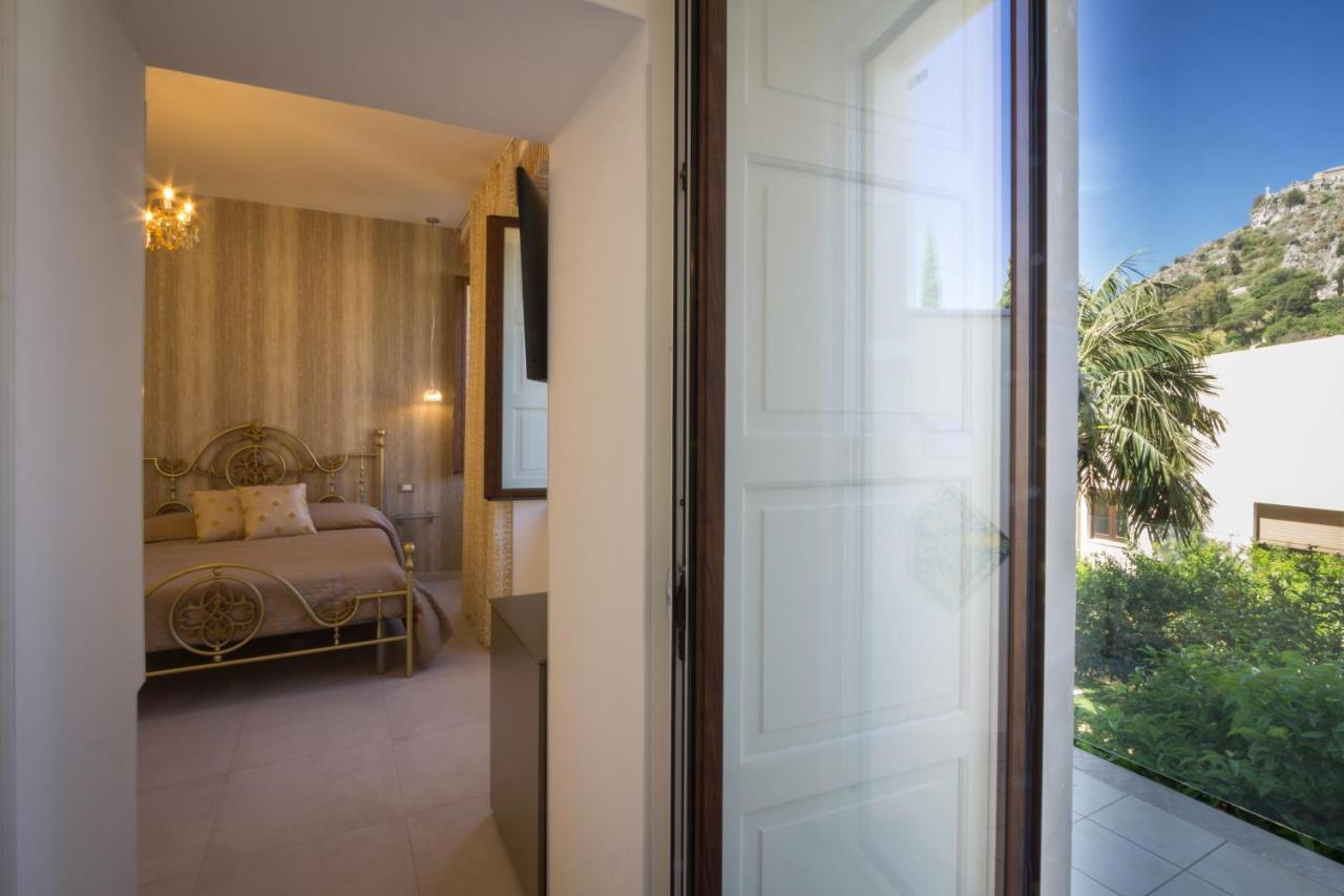 Villa Valverde B&B Taormina Buitenkant foto